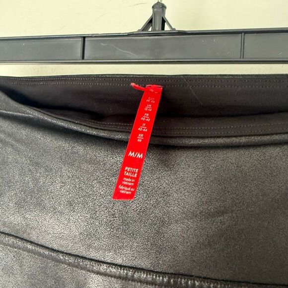 Spanx Women’s Medium Faux Leather Ankle Pants Pull On - Picture 2 of 6